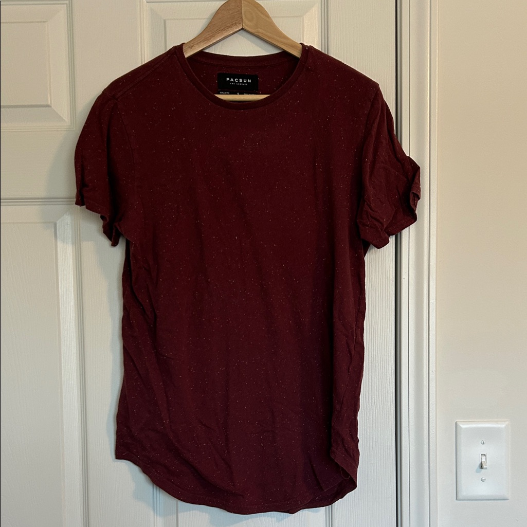 Men's Small Pacsun Maroon Scalloped T-Shirt